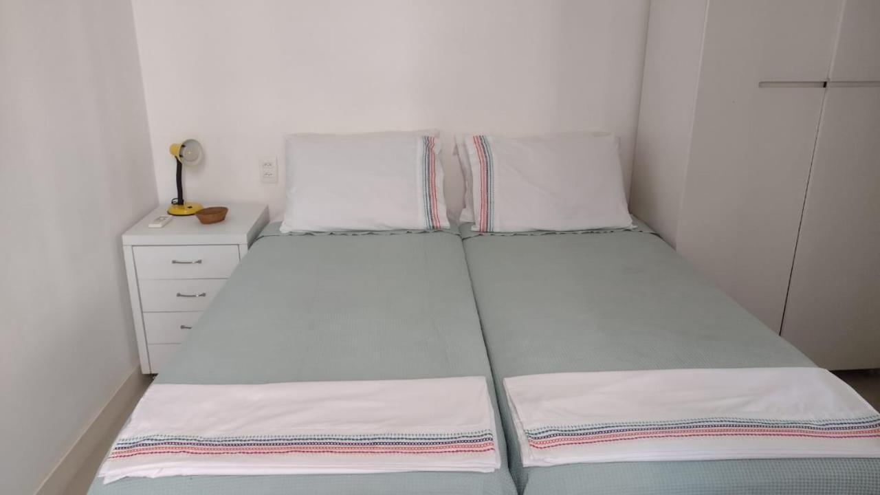 Apartamento Em Copacabana - Rua Bolivar - 2 Quartos - Excelente Localizacao Rio de Janeiro Exterior photo